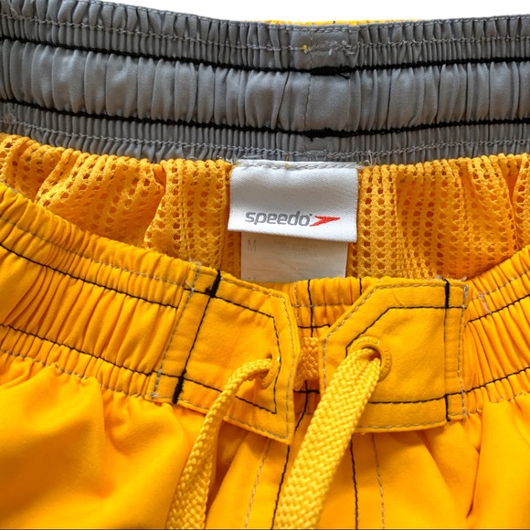 Speedo Swim Shorts Men’s Size Medium Floral Yellow Navy Blue Board Shorts - Picture 3 of 5